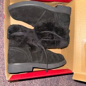 Woman size 7 style & co black short boots brand new in box